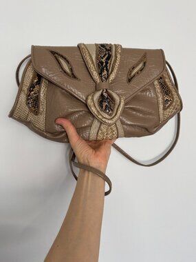 Vtg 80s Sylvia Cee tan snakeskin and faux leather envelope style crossbody purse